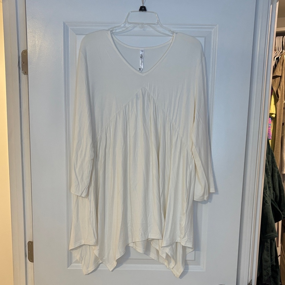 White Mark Top